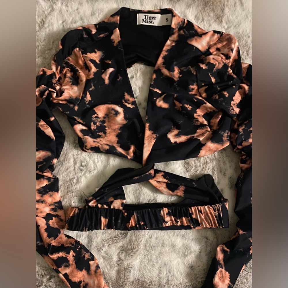 Tiger Mist Misha top